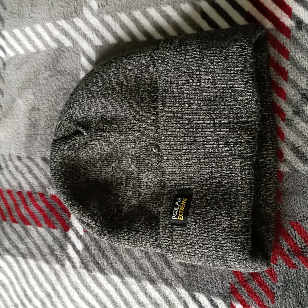 Polar Extreme Gray Beanie Hat